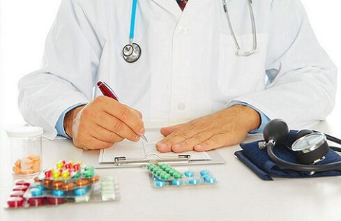 O médico prescribe medicamentos para a prostatite, foto 1