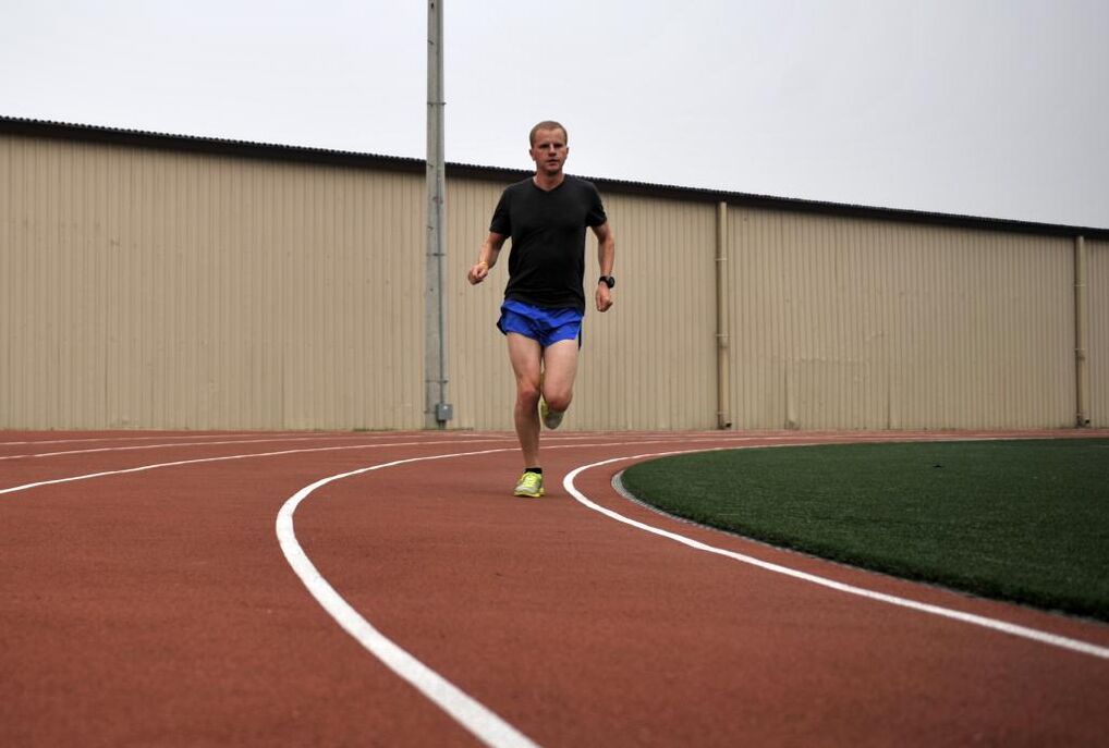 Correr ao aire libre ten un efecto positivo no tratamento da prostatite